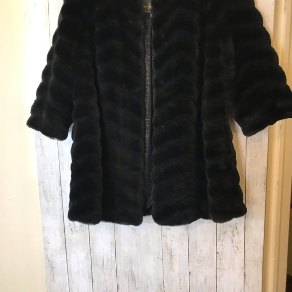 Sam Edelman Chevron Grooved Faux Fur Coat - Picture 4 of 12